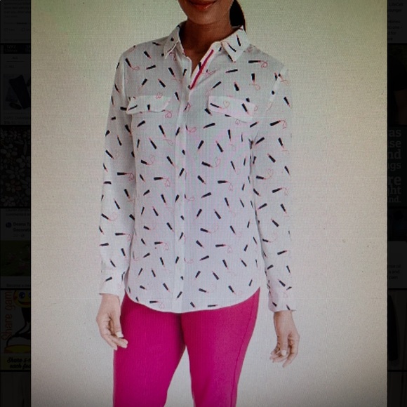 Chico's Tops - CHICOS LIPSTICK PRINT BLOUSE SIZE 1 WILL FIT MISSES SIZE 8. NWT!